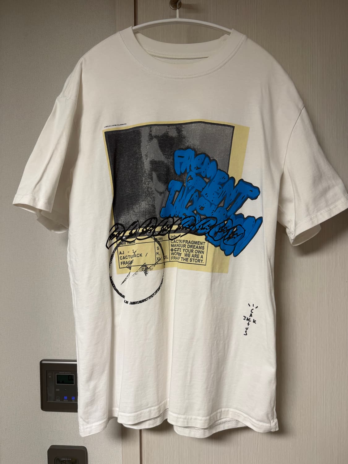 트레비스 스캇 x 프라그먼트 반팔 상품이미지1