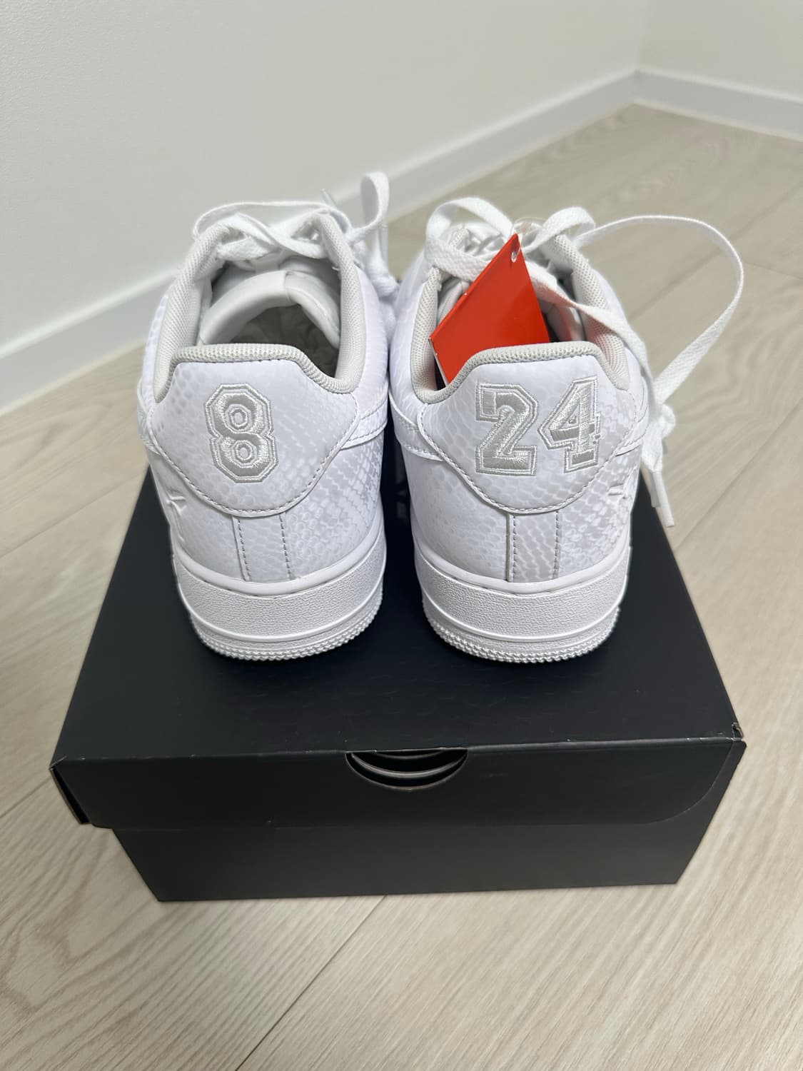 나이키 x 코비 에어 포스 1 로우 화이트 270mm 새상품 상품이미지2