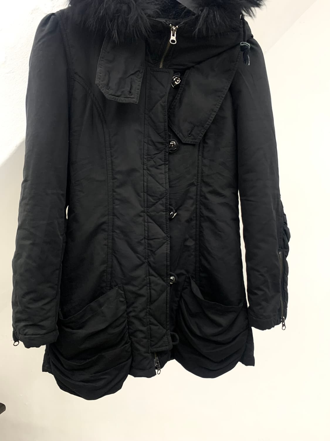 Lip service fur hood shirred pocket jack 상품이미지3