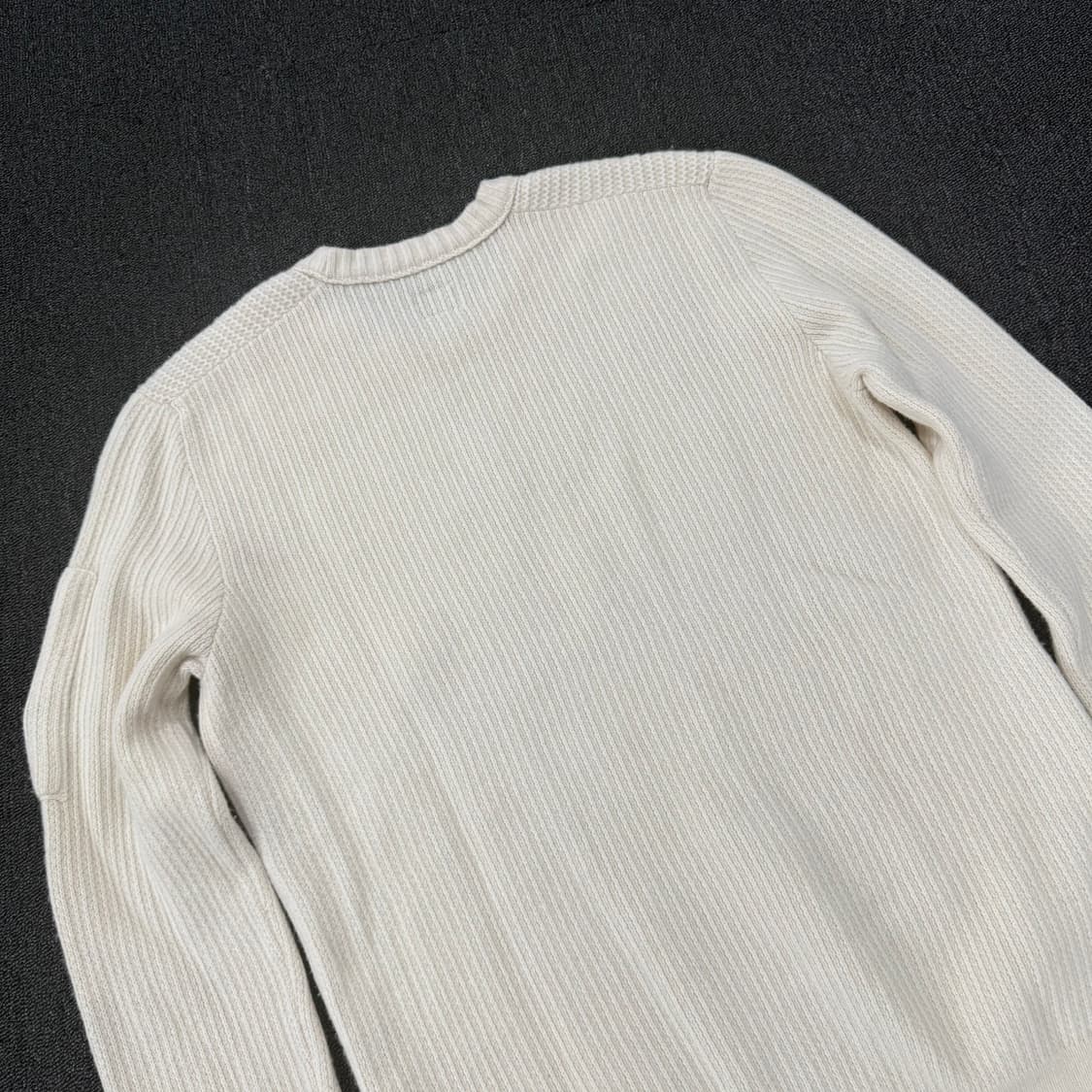 CP컴퍼니 아이보리 렌즈와펜 니트 상품이미지6