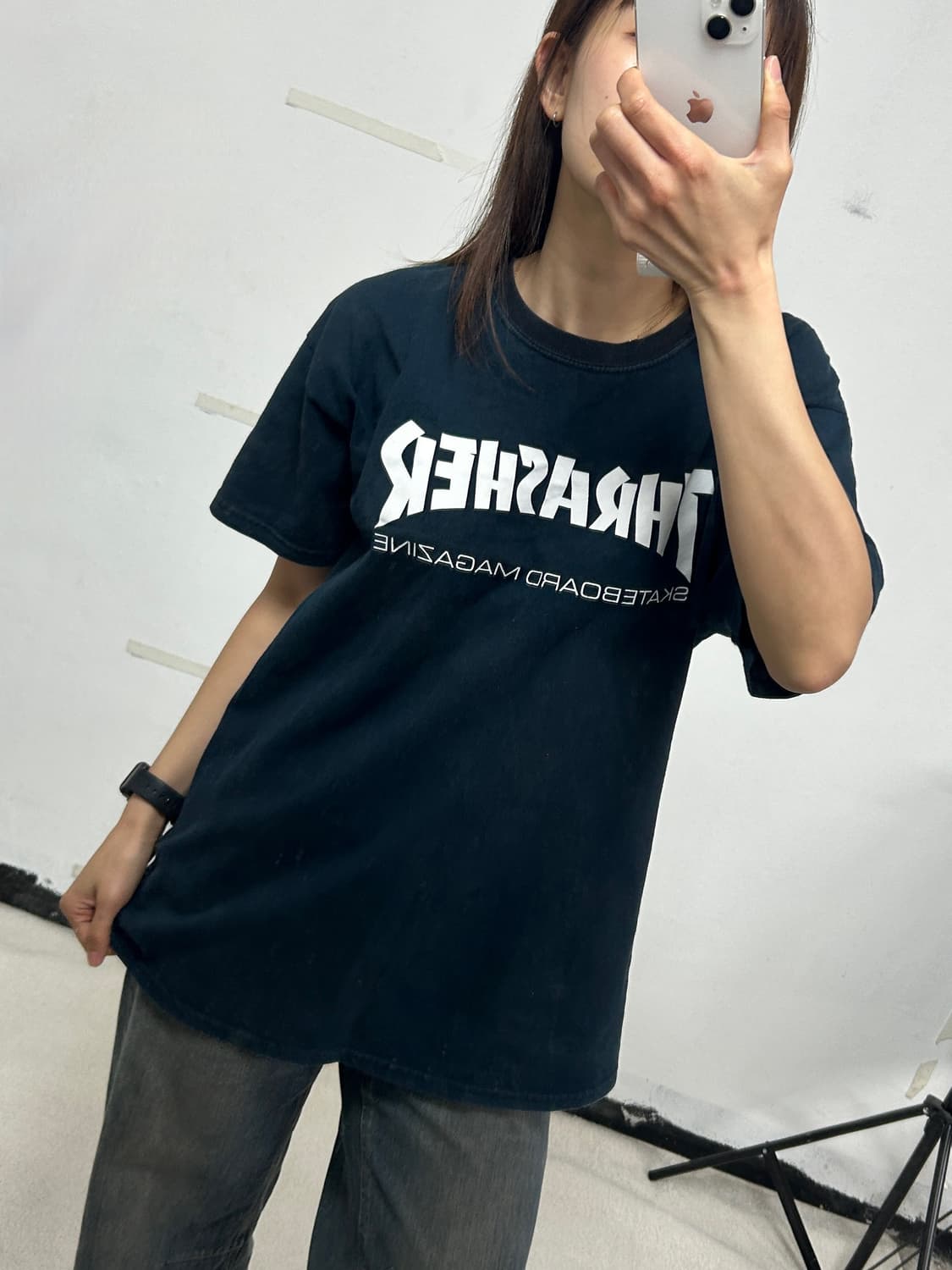 트래셔 아치로고 티셔츠 네이비 상품이미지2