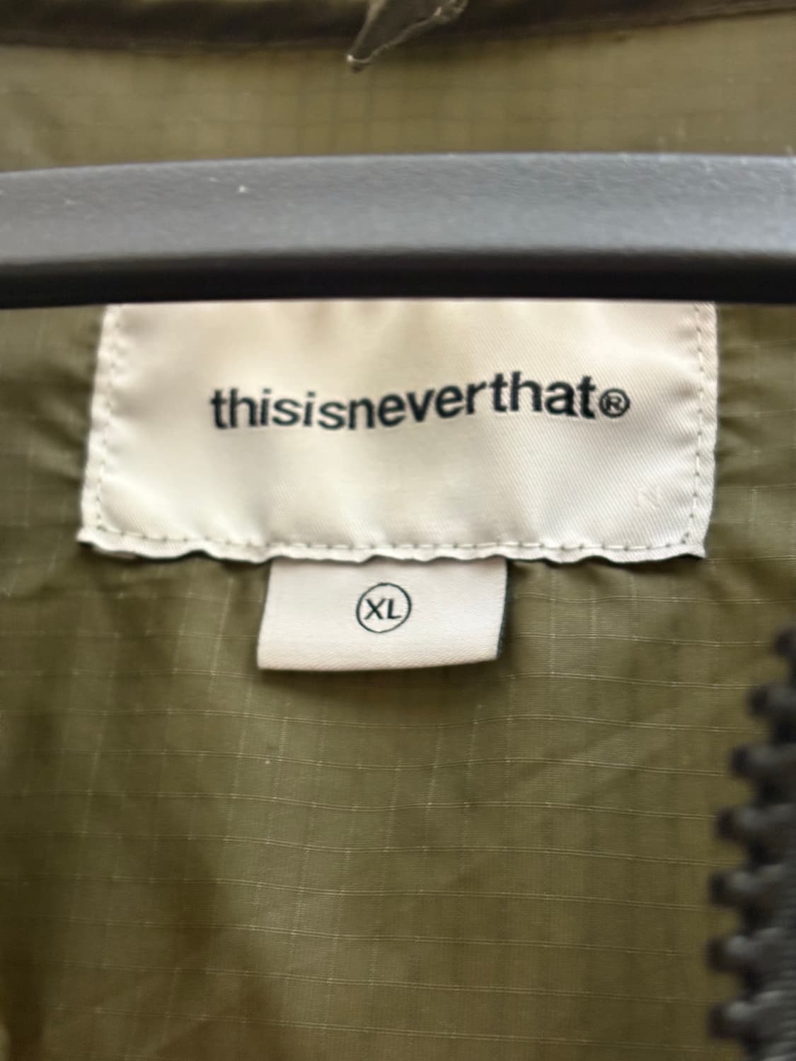 디스이즈네버댓 바람막이 카키색 xl 상품이미지4