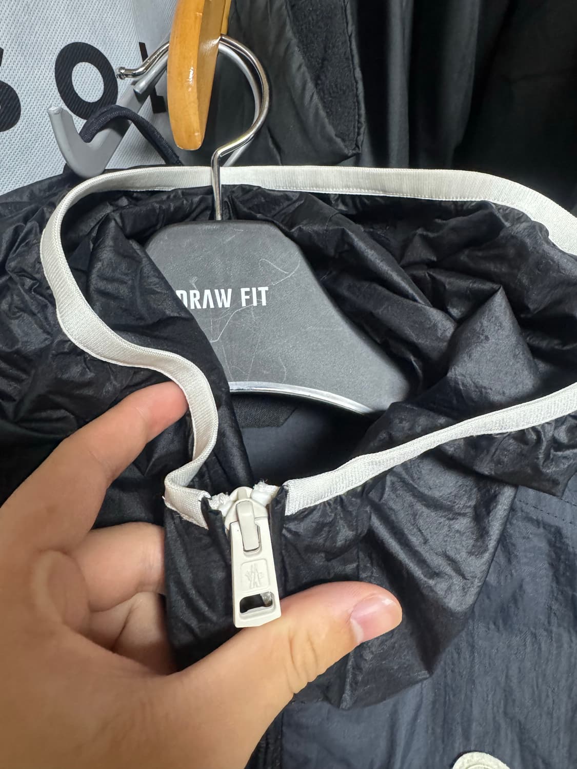 23ss 몽클레어 알제디 바람막이 3사이즈  상품이미지7