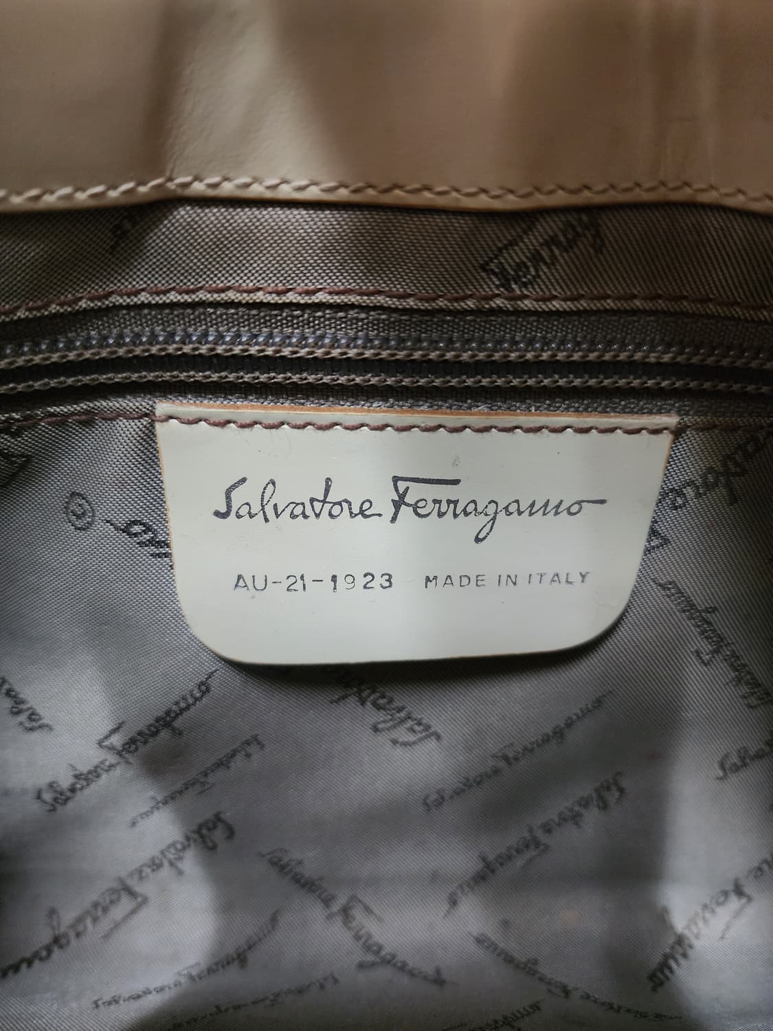 정품) 페라가모 간치니 호보백 숄더백 상품이미지8