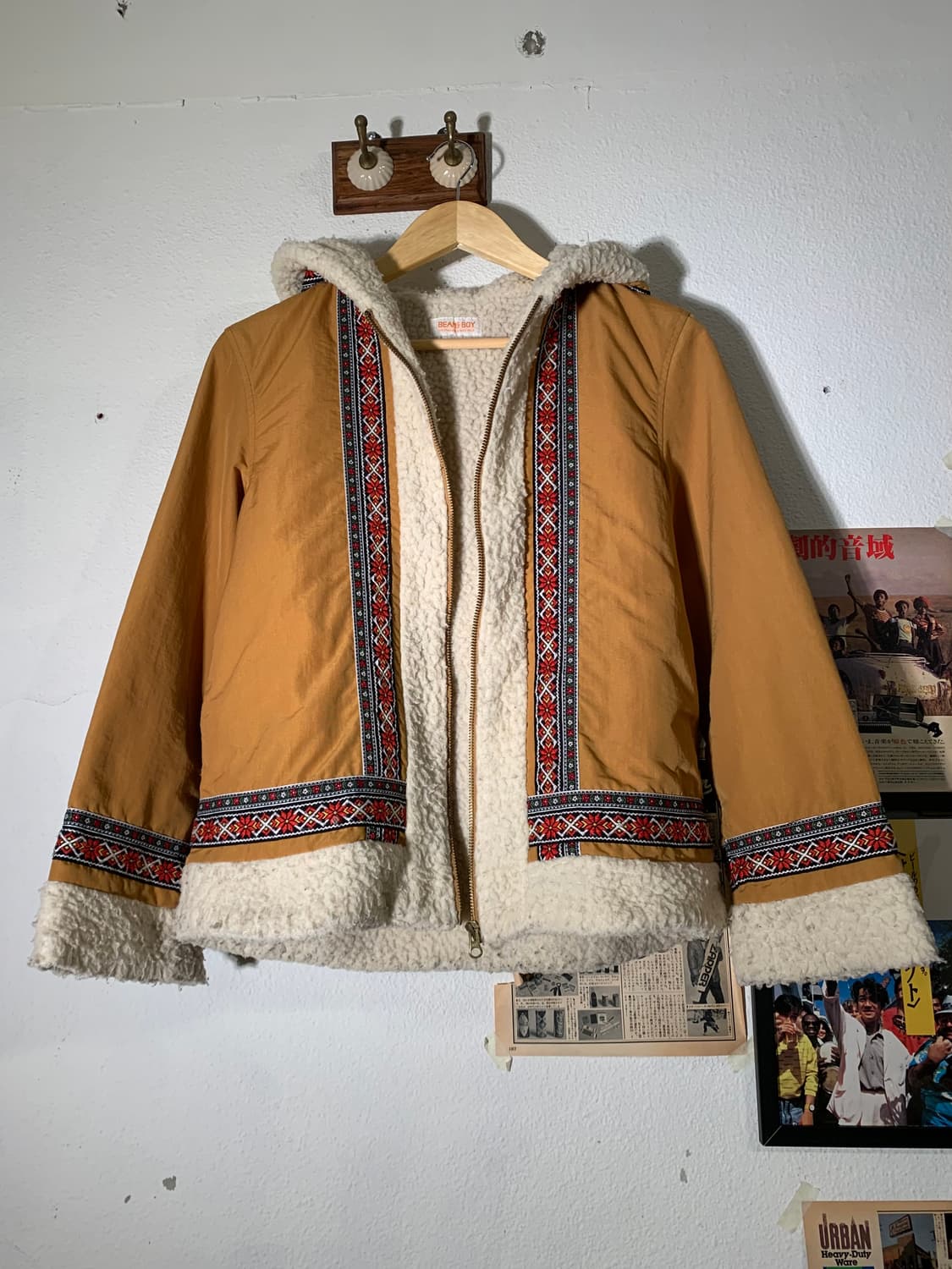 빔즈보이 플라워 자수 보아 후드집업 상품이미지2