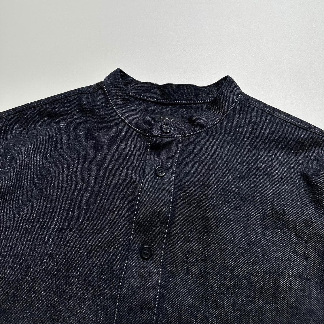 COS 코스 린넨 블렌드 헨리넥 하프셔츠 상품이미지3