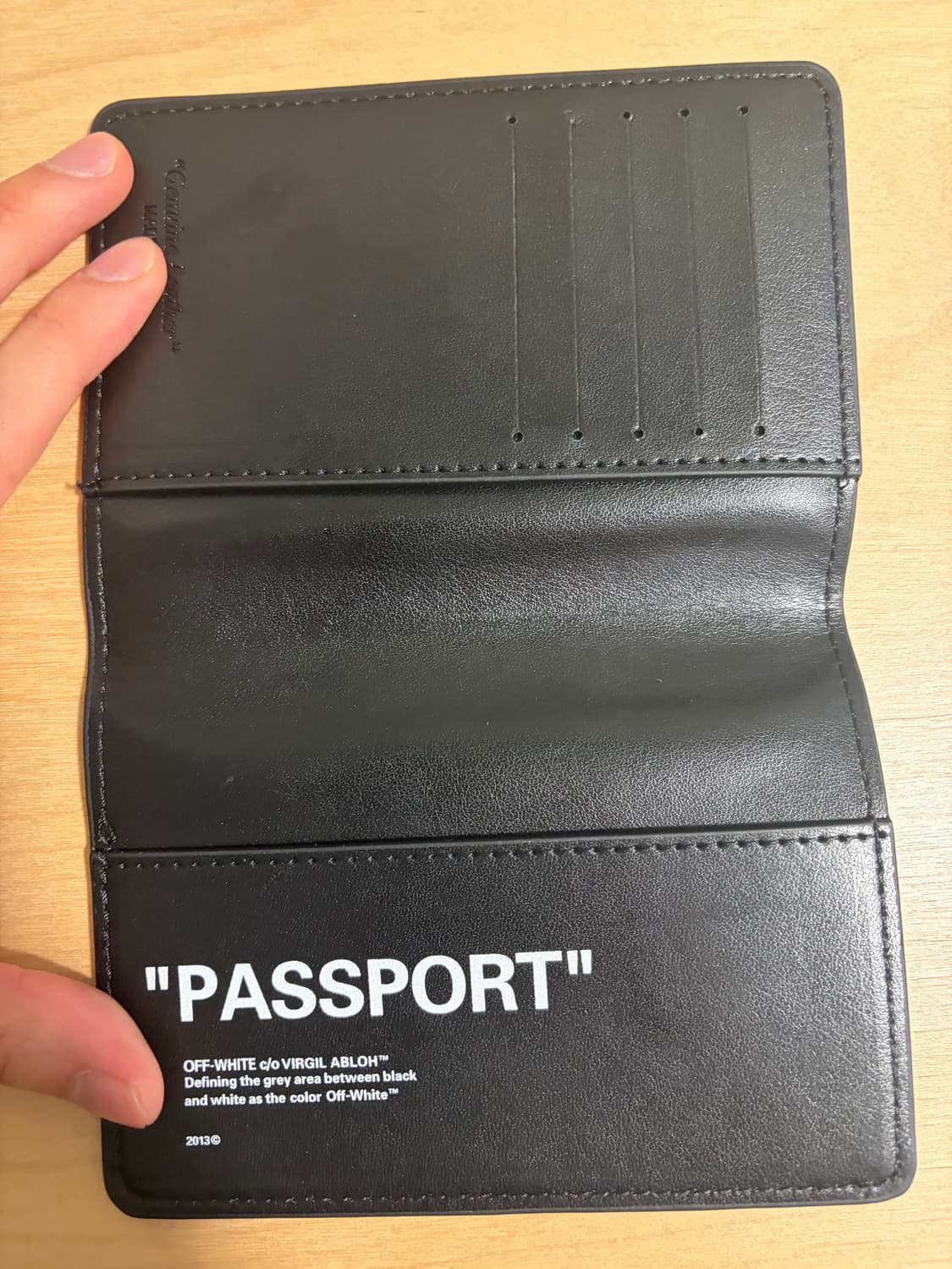 오프화이트 여권 지갑 케이스 상품이미지3