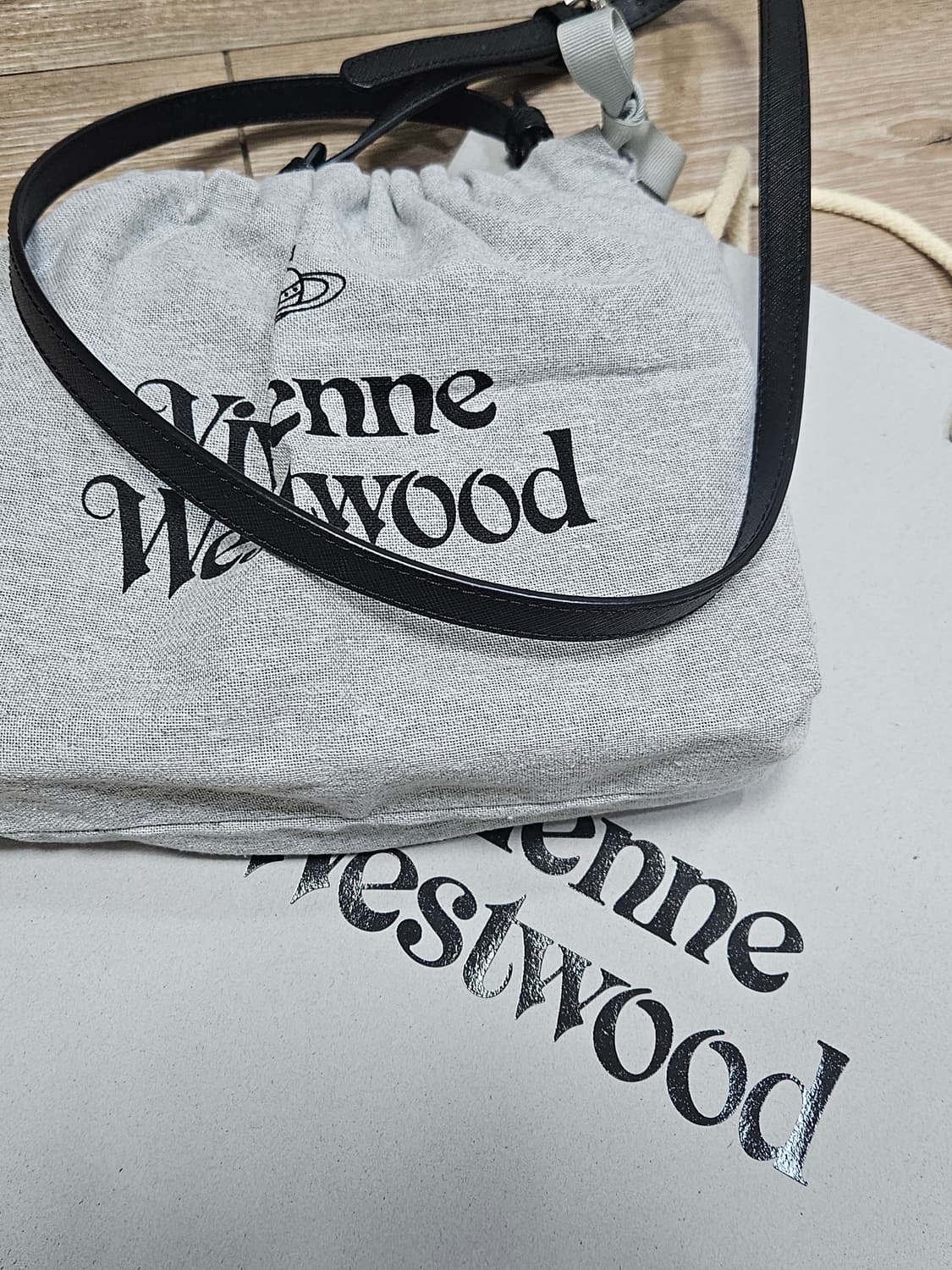 비비안웨스트우드 핌리코 사피아노 미디엄백 상품이미지5