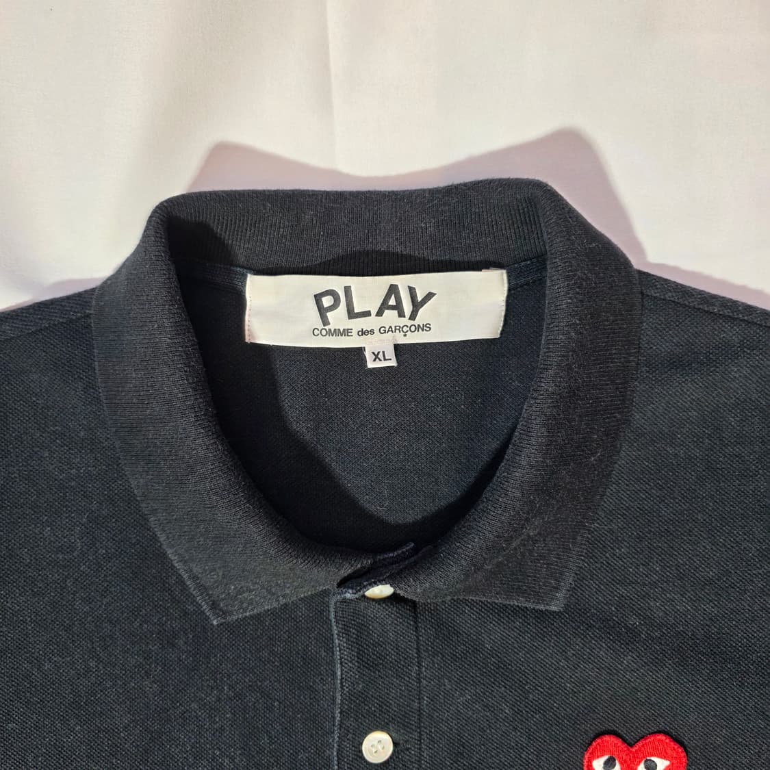 [XL]꼼데가르송 레드와펜 블랙 카라티 상품이미지2