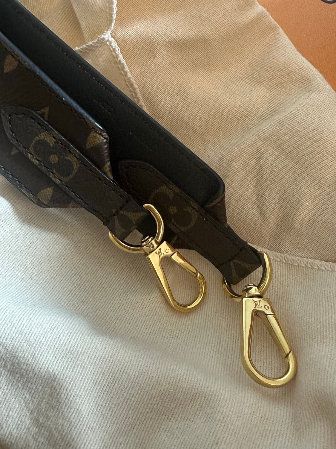 루이비통 모노그램 반둘리에 스트랩 상품이미지3