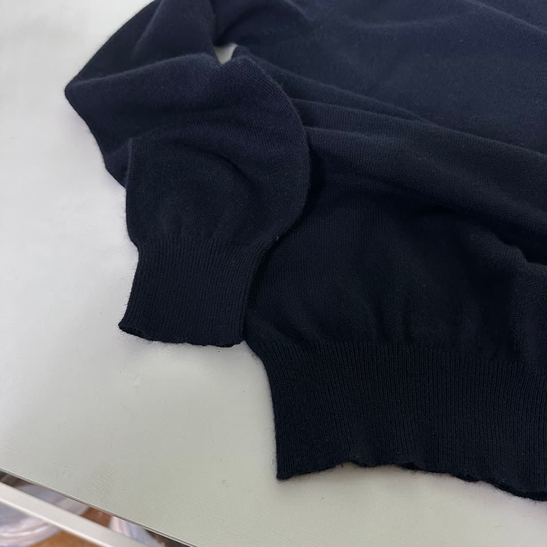 M 고비 GOBI 다크네이비 브이넥 캐시미어니트 상품이미지4