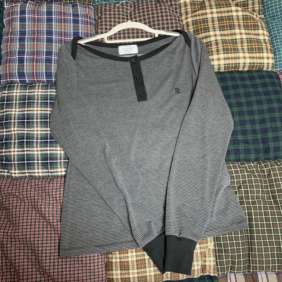 노컨텐츠 보타넥 스트라이프 티 블랙 상품이미지2