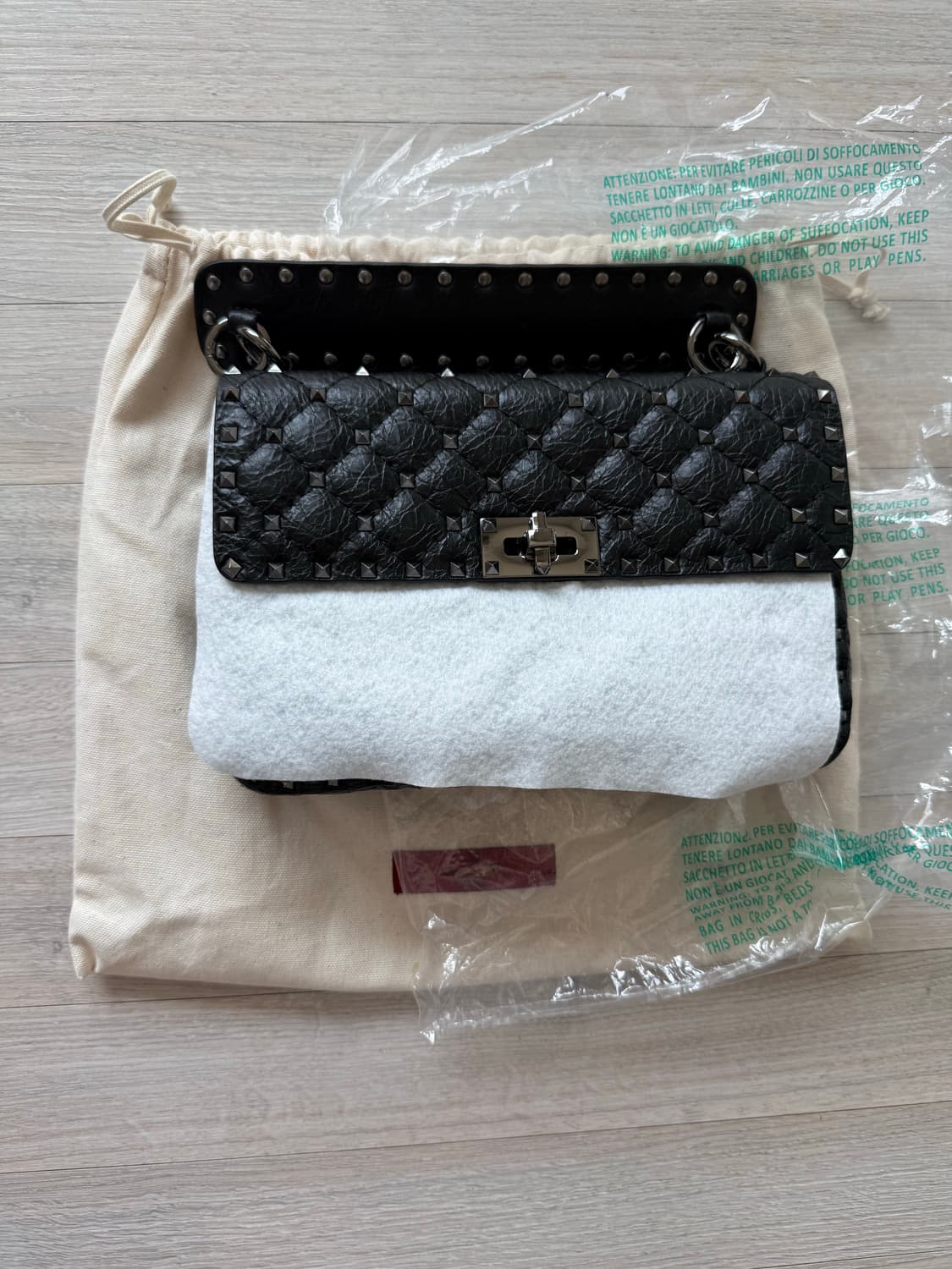 발렌티노 락스파이크백 미디움 상품이미지7