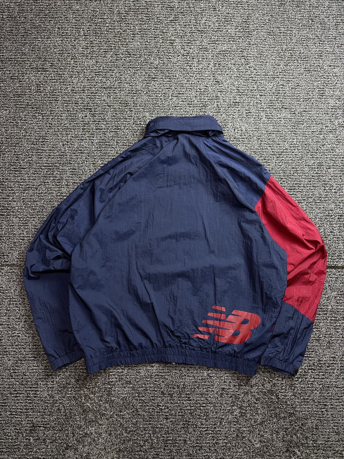 뉴발란스 올드스쿨 배색 나일론 바람막이 2405 상품이미지4