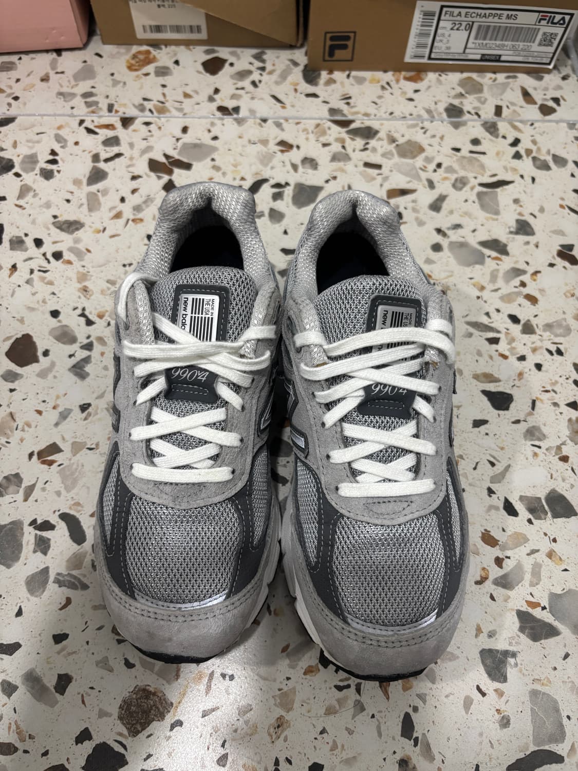 뉴발란스 990v4 회색 운동화 220 상품이미지1