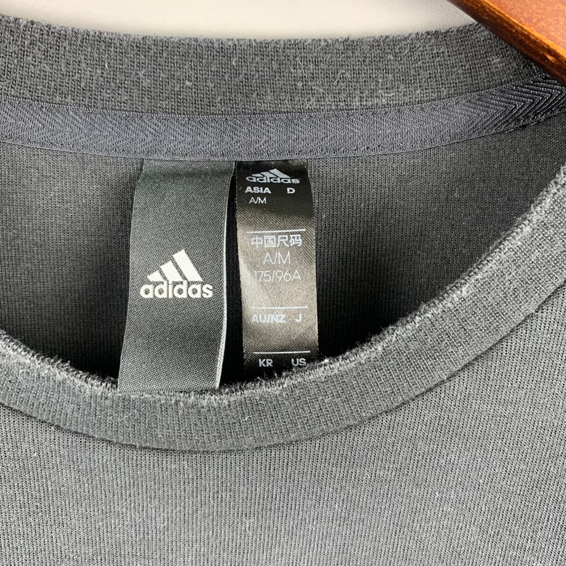 아디다스 카모 빅로고 블랙 맨투맨 상품이미지6