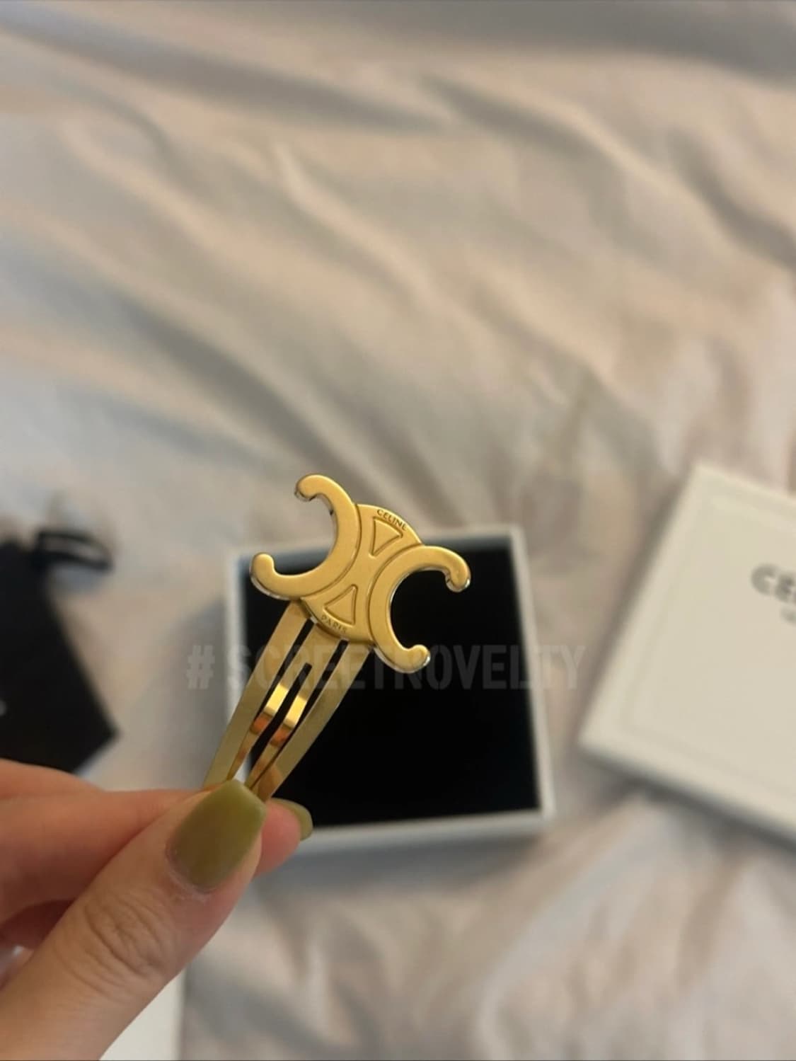 셀린느 트리옹페 헤어핀 1쌍 (2피스) 상품이미지3