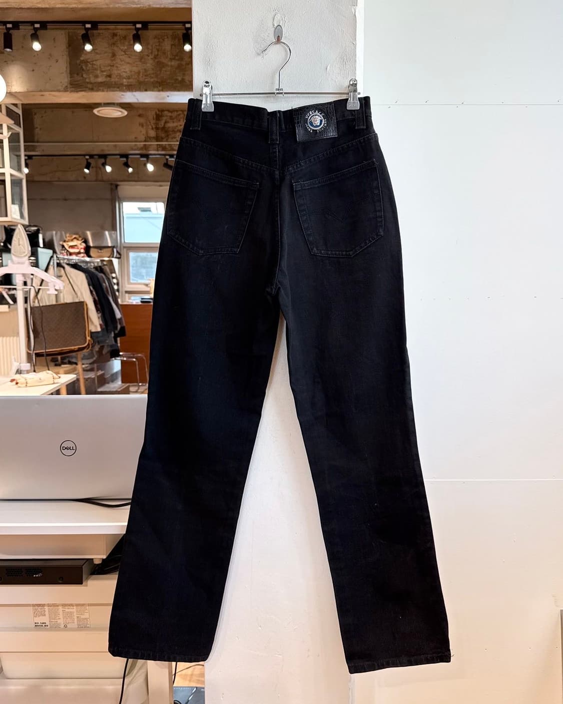 베르사체 진스 쿠틔르 블랙 데님 팬츠  상품이미지5