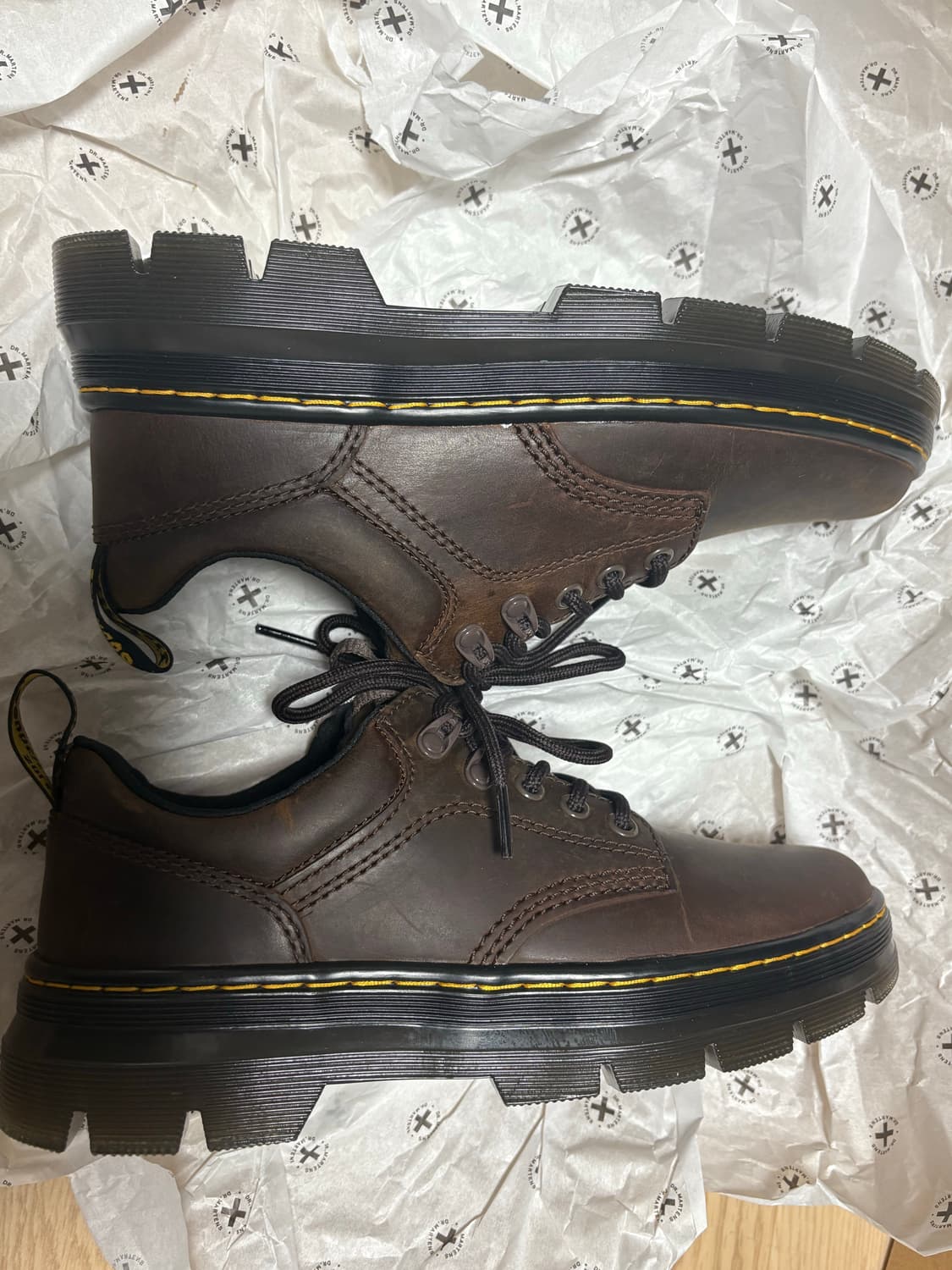 닥터마틴 리더 크레이지호스 브라운 250 상품이미지7