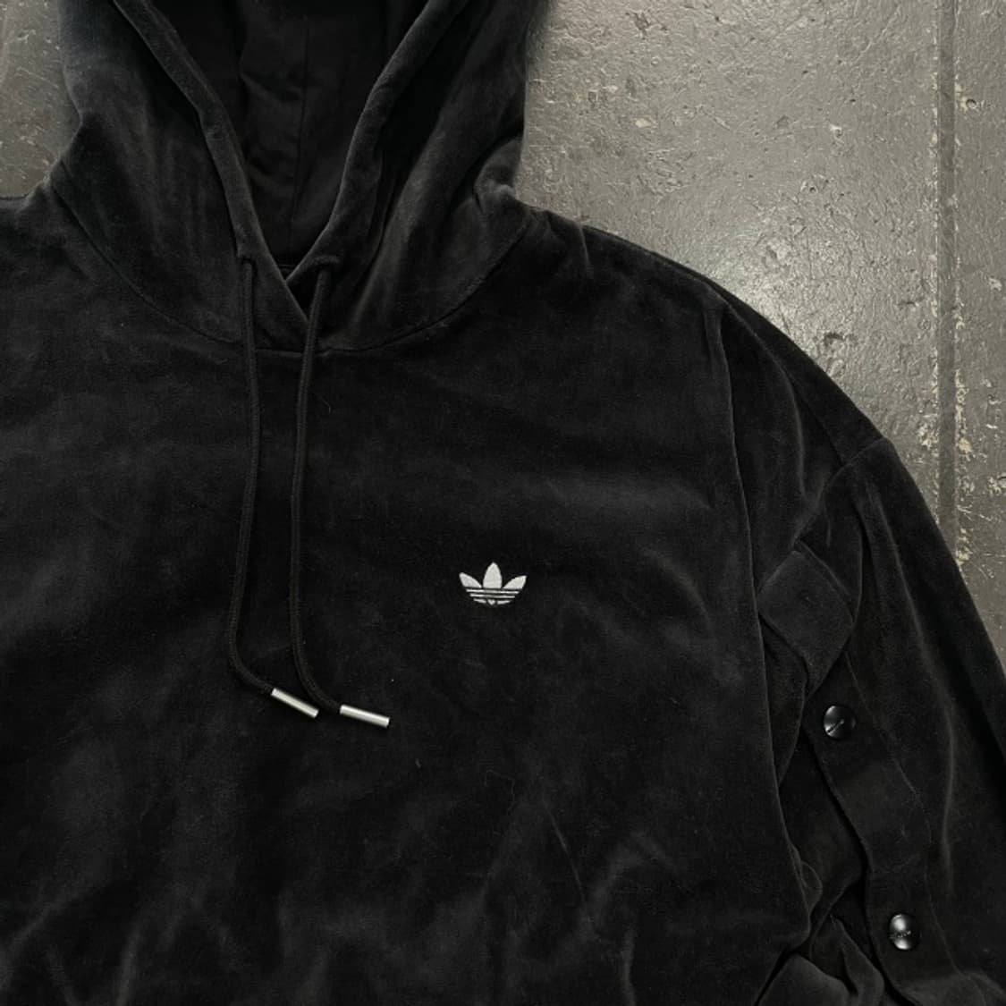 90 아디다스 아디브레이크 크롭 후드티 상품이미지2