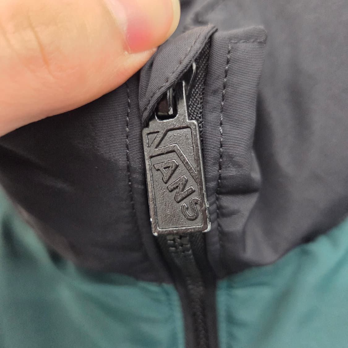 반스 Off The Wall 바람막이 그린/블랙 남m 상품이미지4