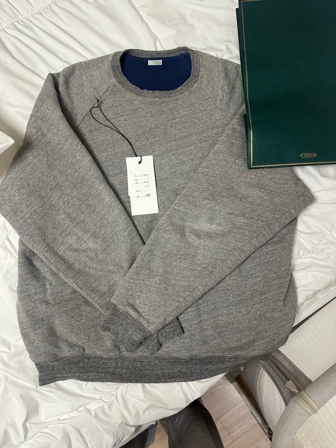 26ss 아프레쎄 리버시블 맨투맨 2 상품이미지1