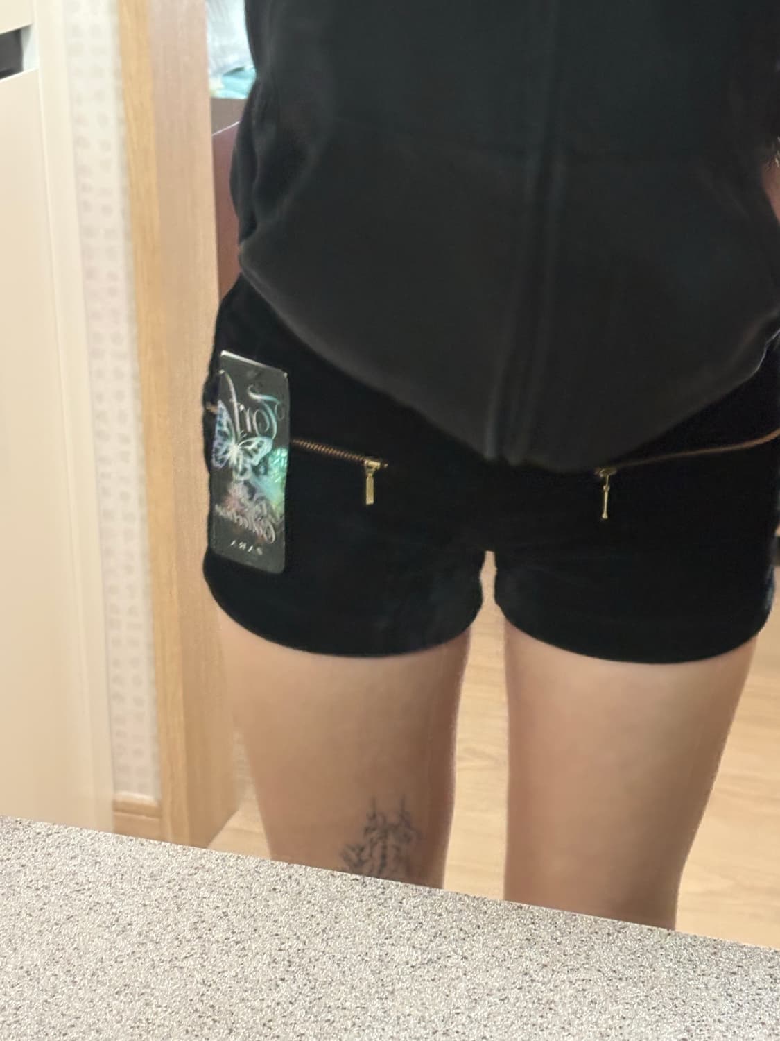 자라 벨벳 로우라이즈 숏팬츠 상품이미지1