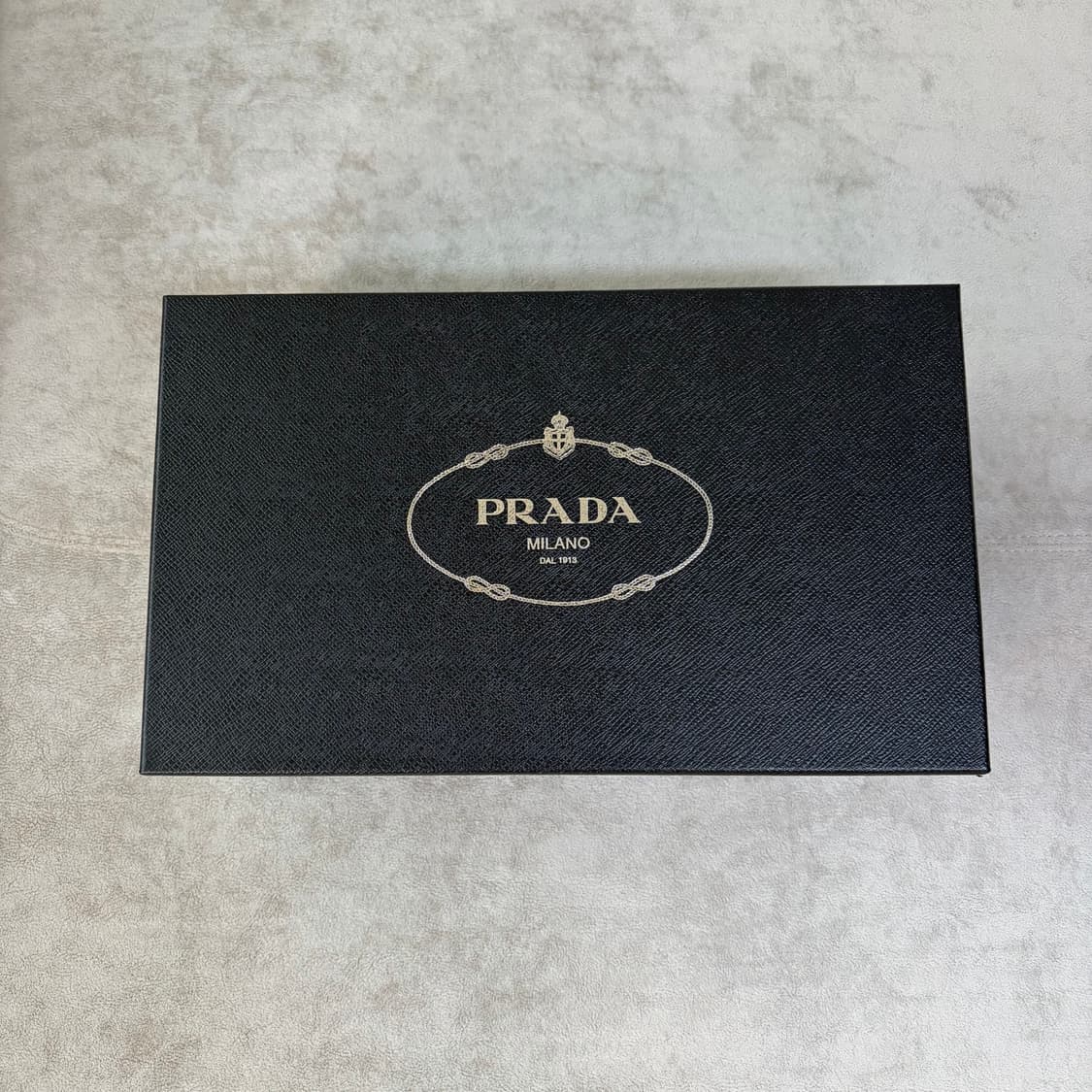 프라다 더블몽크 판매 상품이미지2