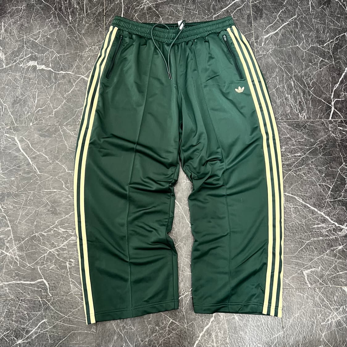 아디다스 삼선 파이어버드 와이드 트랙팬츠 골드 그린 상품이미지4