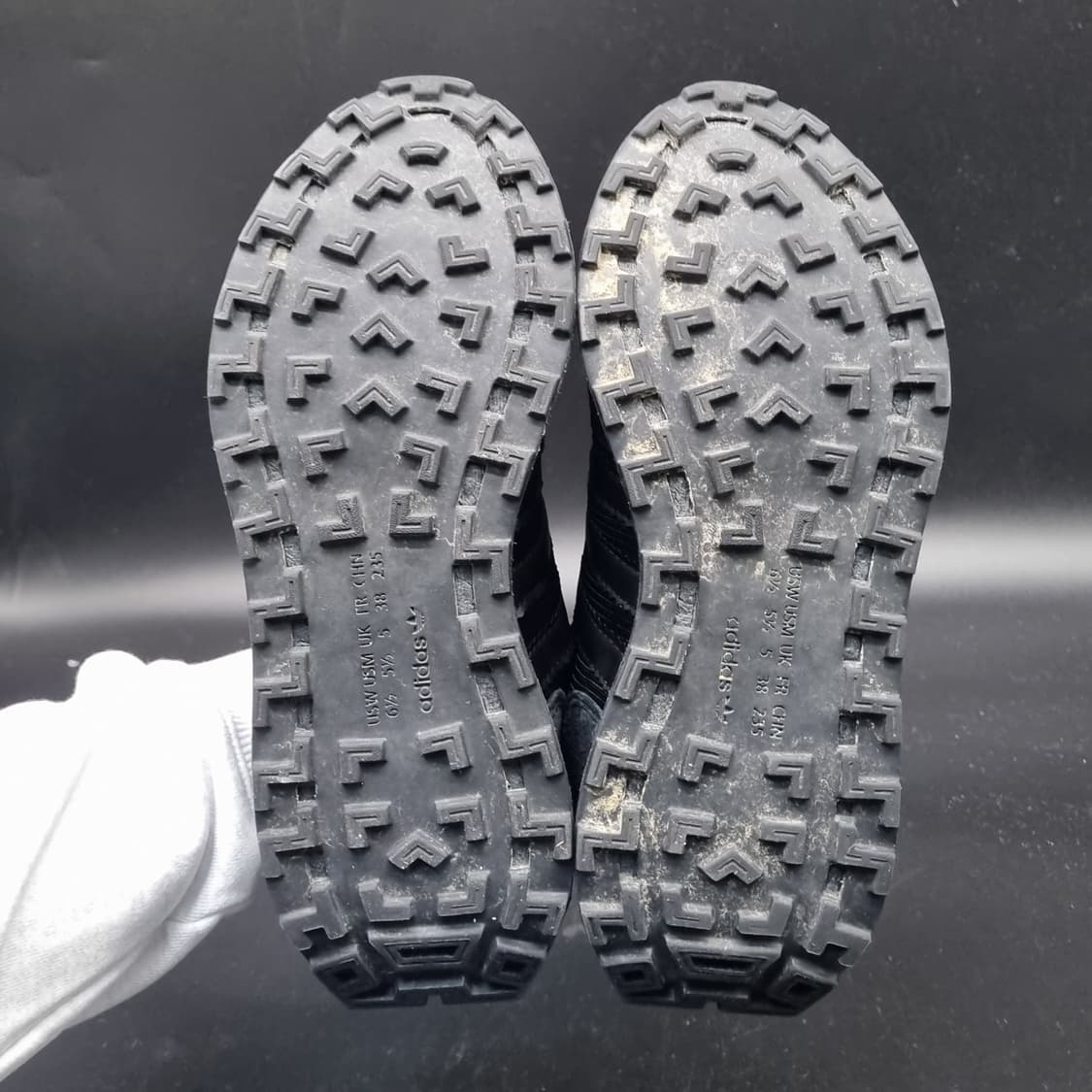 아디다스 레트로피 e0 스니커즈235 상품이미지3