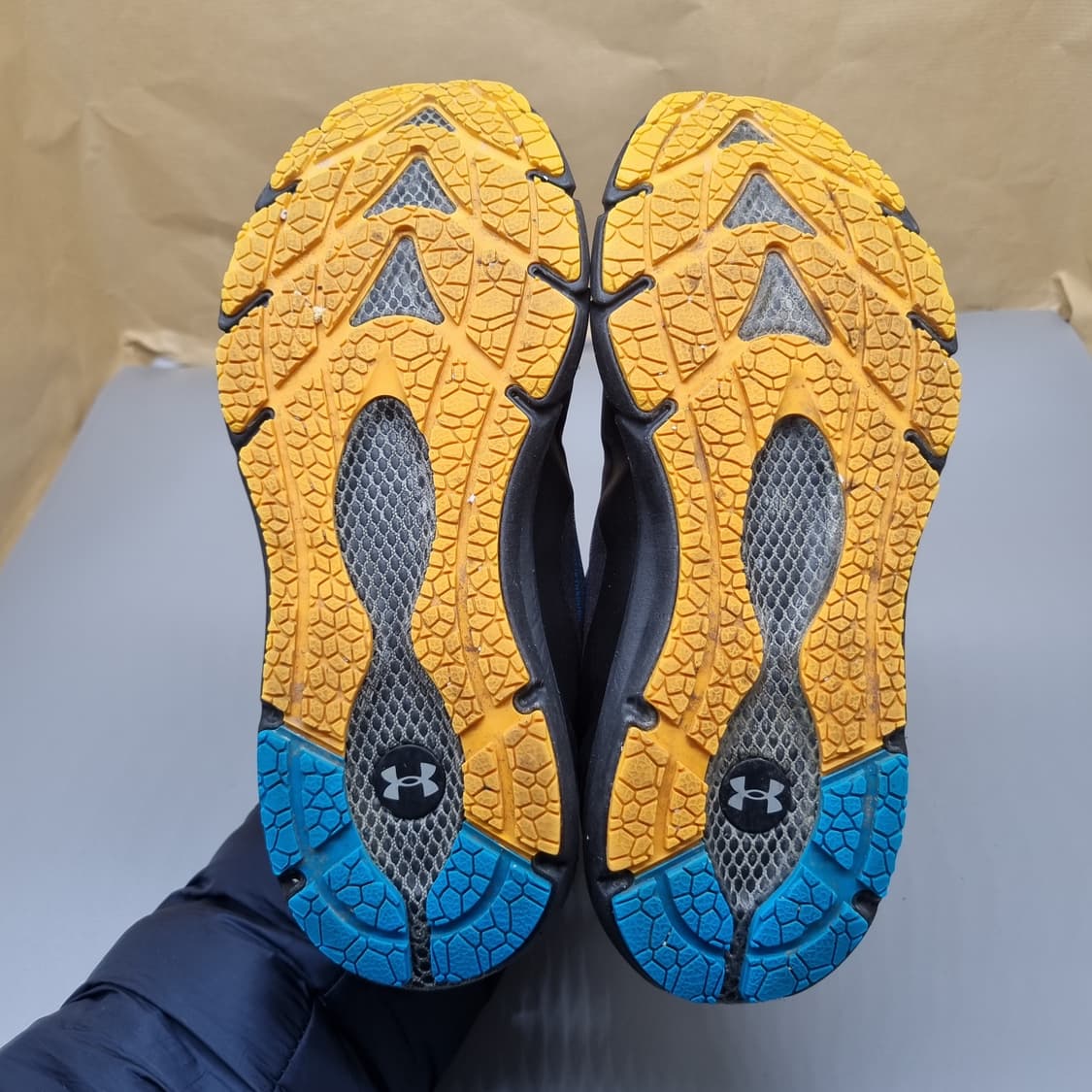 언더아머 호버 팬텀2 운동화245 상품이미지3