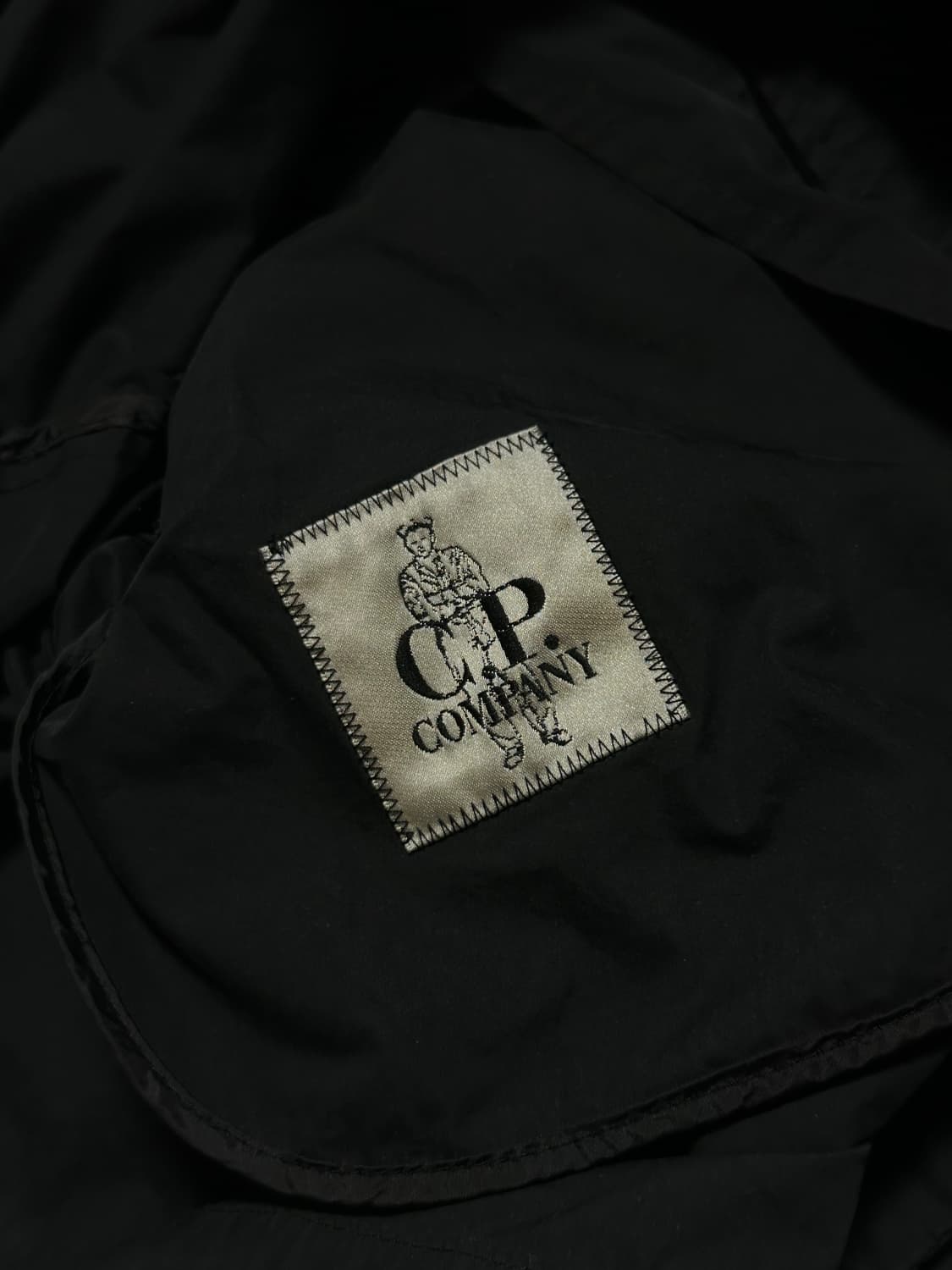 CP컴퍼니 사이드 렌즈 나일론 트렌치 롱자켓 상품이미지6