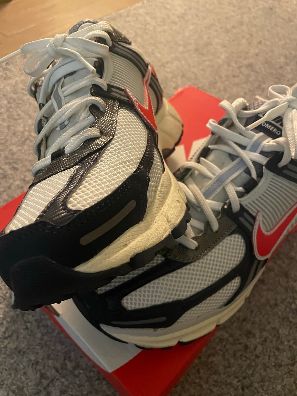 나이키 줌 보메로 5  285mm 상품이미지2