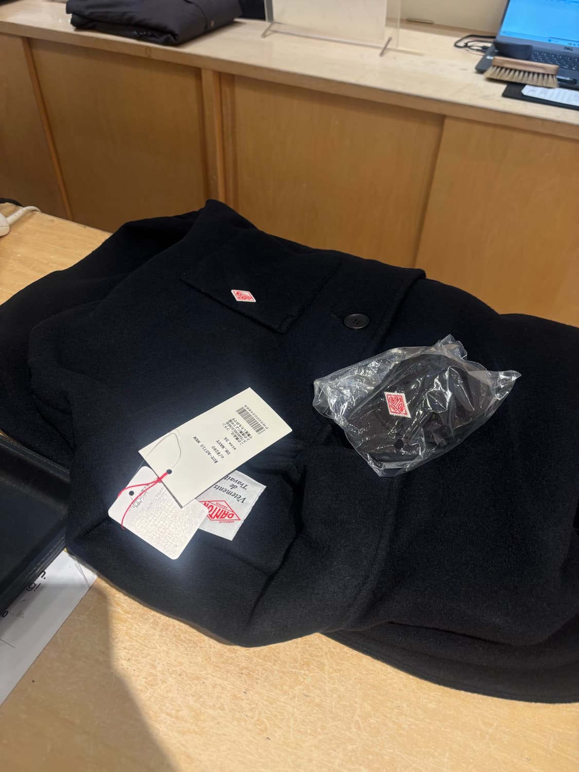 단톤 울 멜튼 코트 상품이미지3