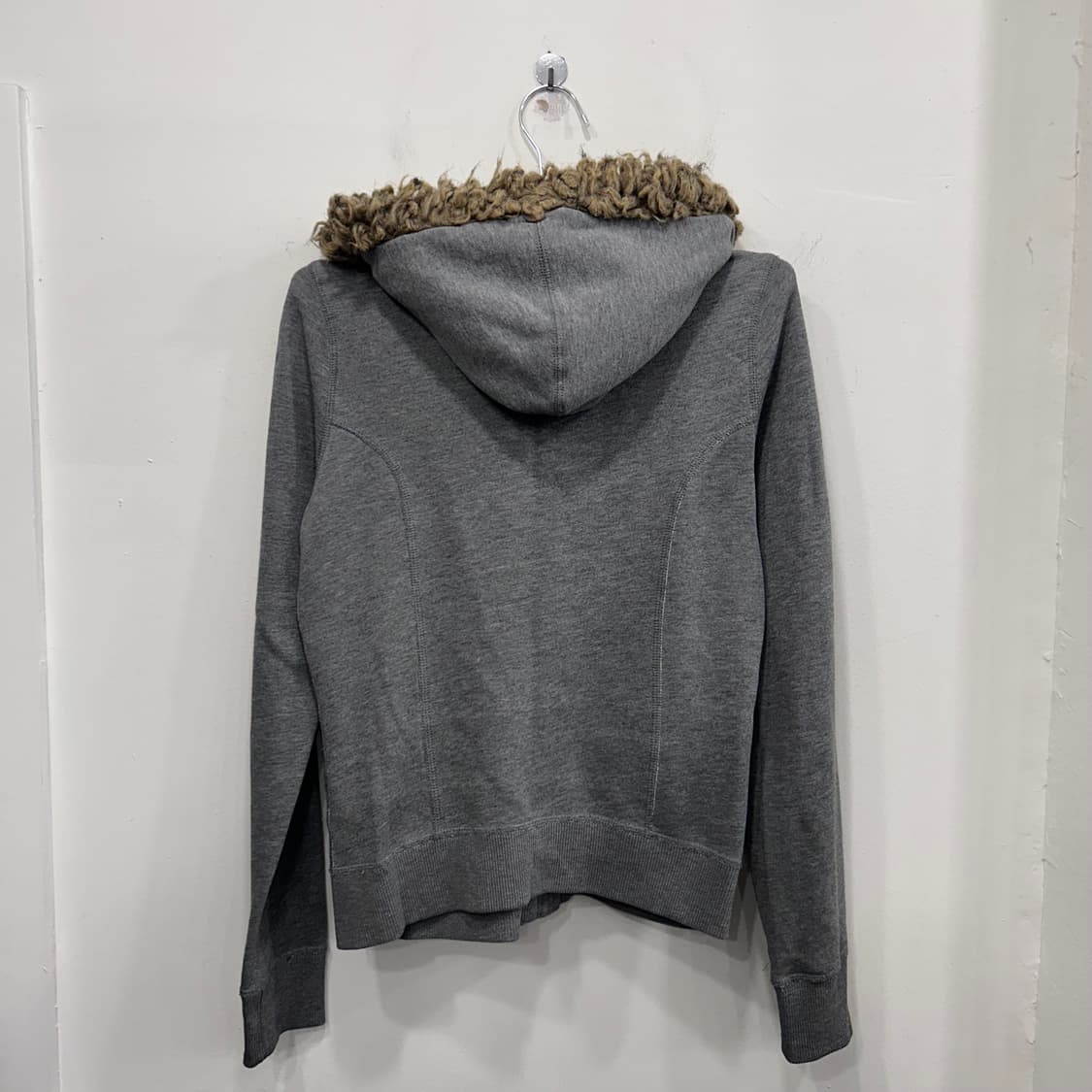 아베크롬비 앤 피치 울프죠 코튼 크롭 후드집업 상품이미지5