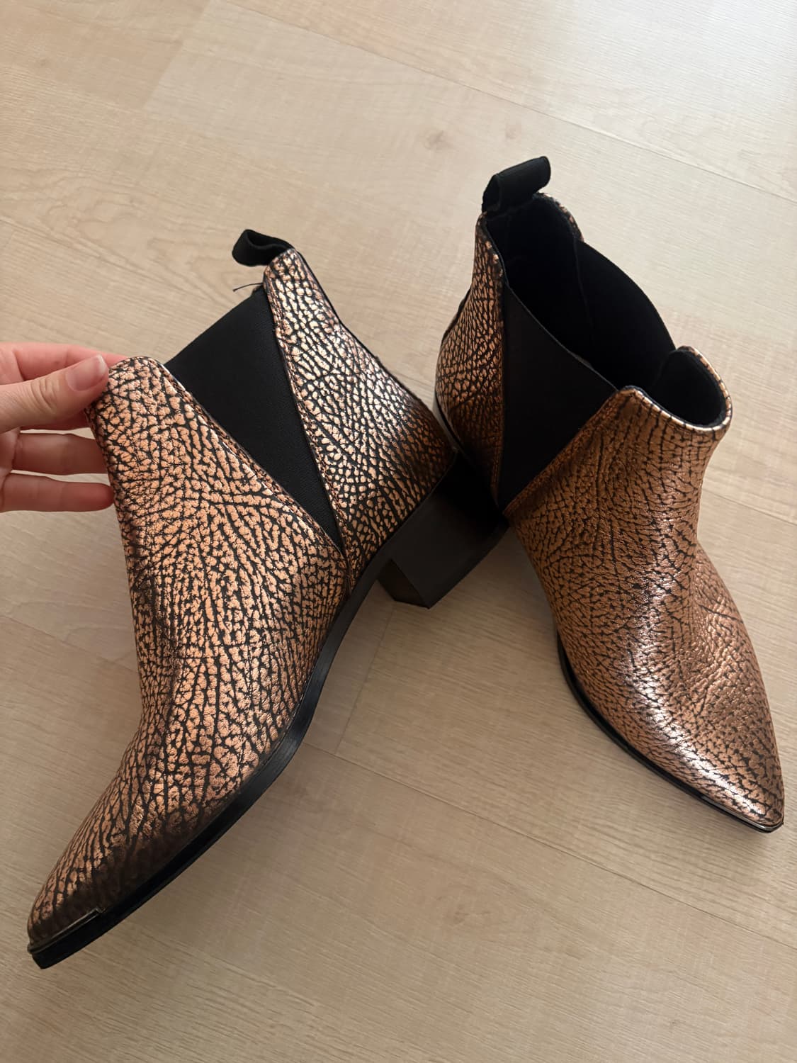 아크네스튜디오 로즈골드 뱀피 부츠 36 상품이미지1