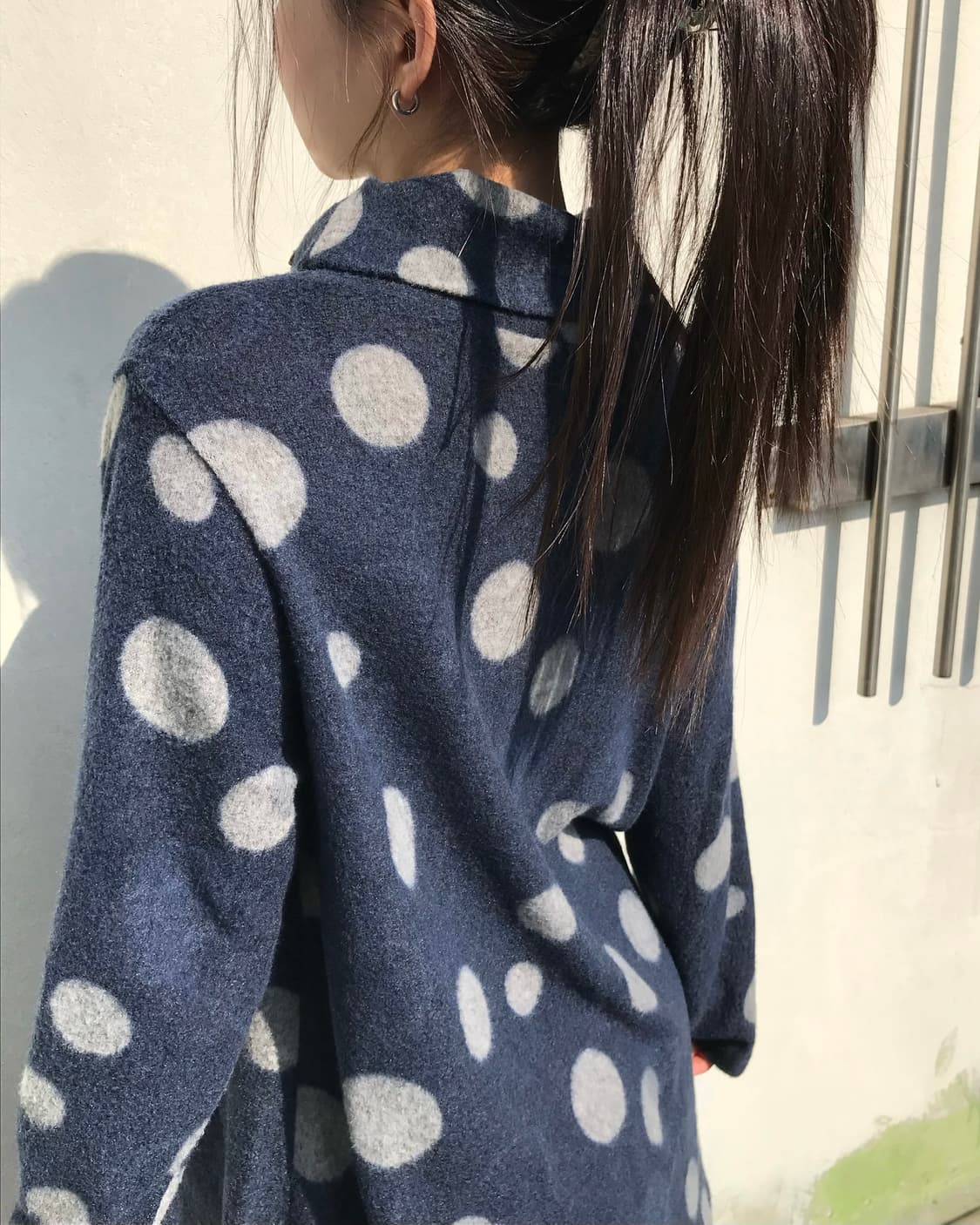 도트 네이비 터틀넥 원피스  상품이미지4