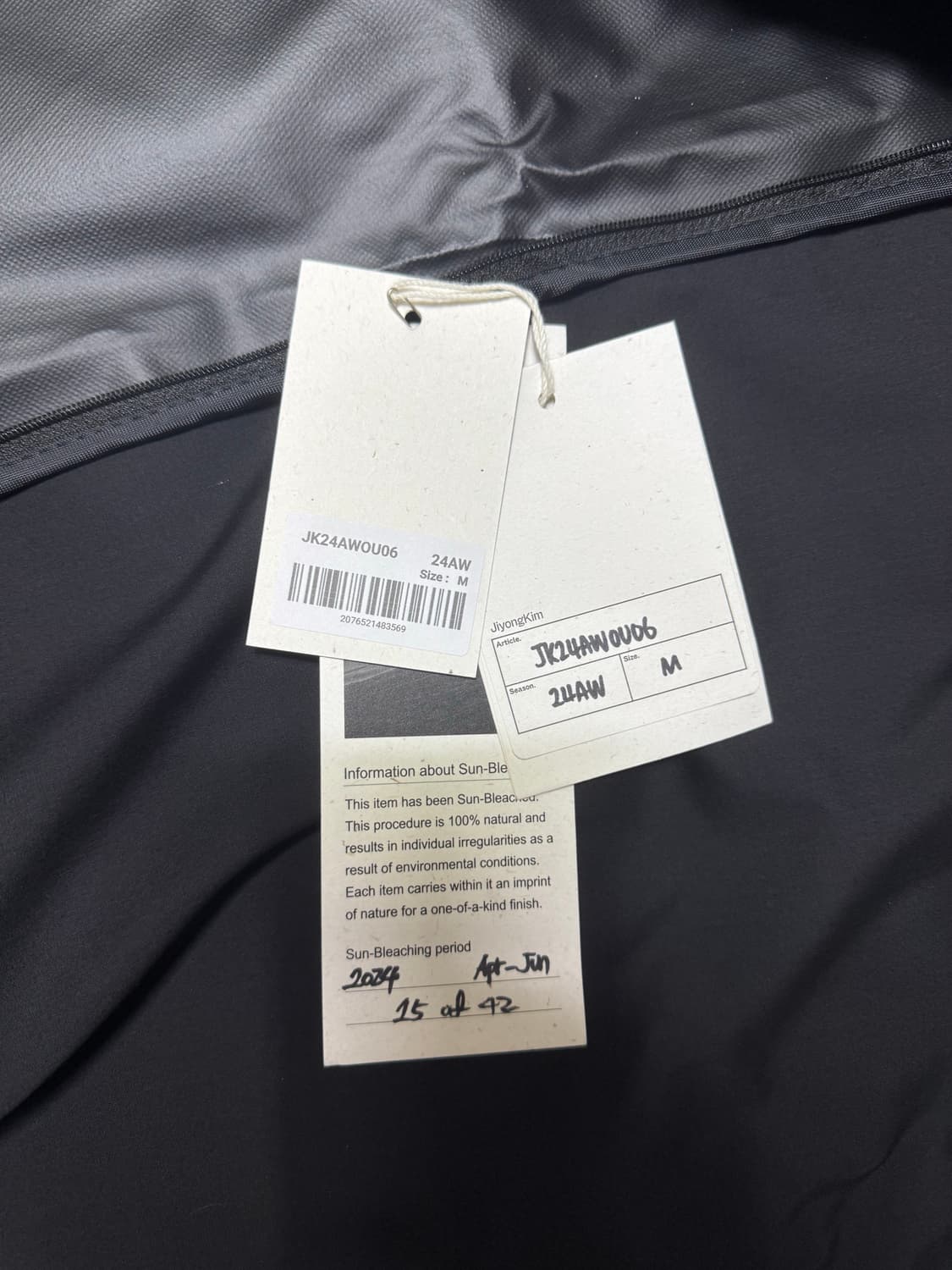 지용킴24aw 벨벳 봄버 상품이미지3