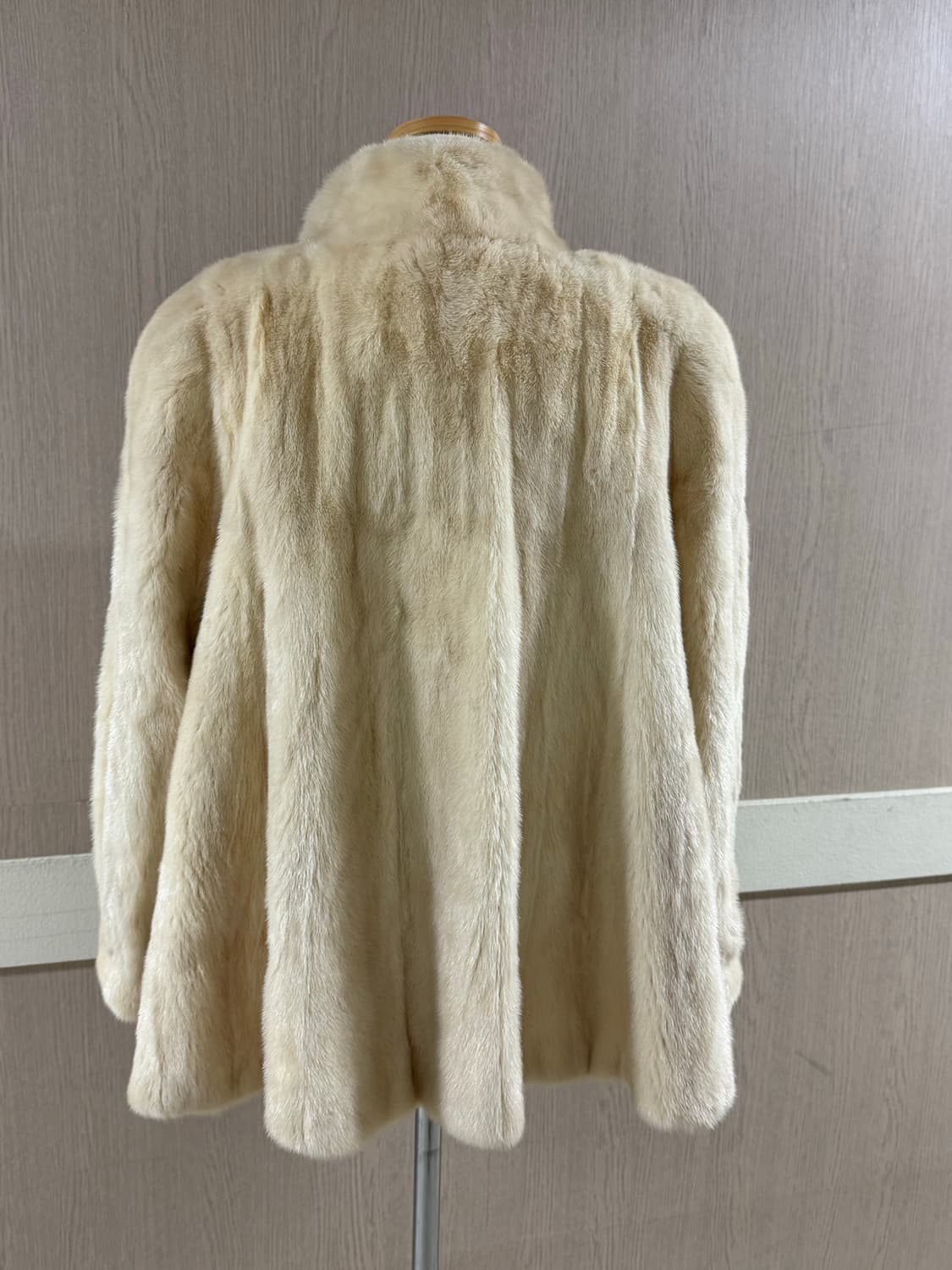 진도 아메리칸퍼워드 아이보리 밍크코트 상품이미지2