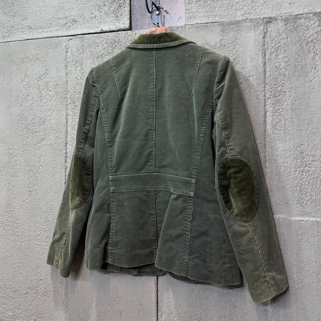 빈폴 우먼스 올리브 코듀로이 엘보패치 자켓 (M)   상품이미지4