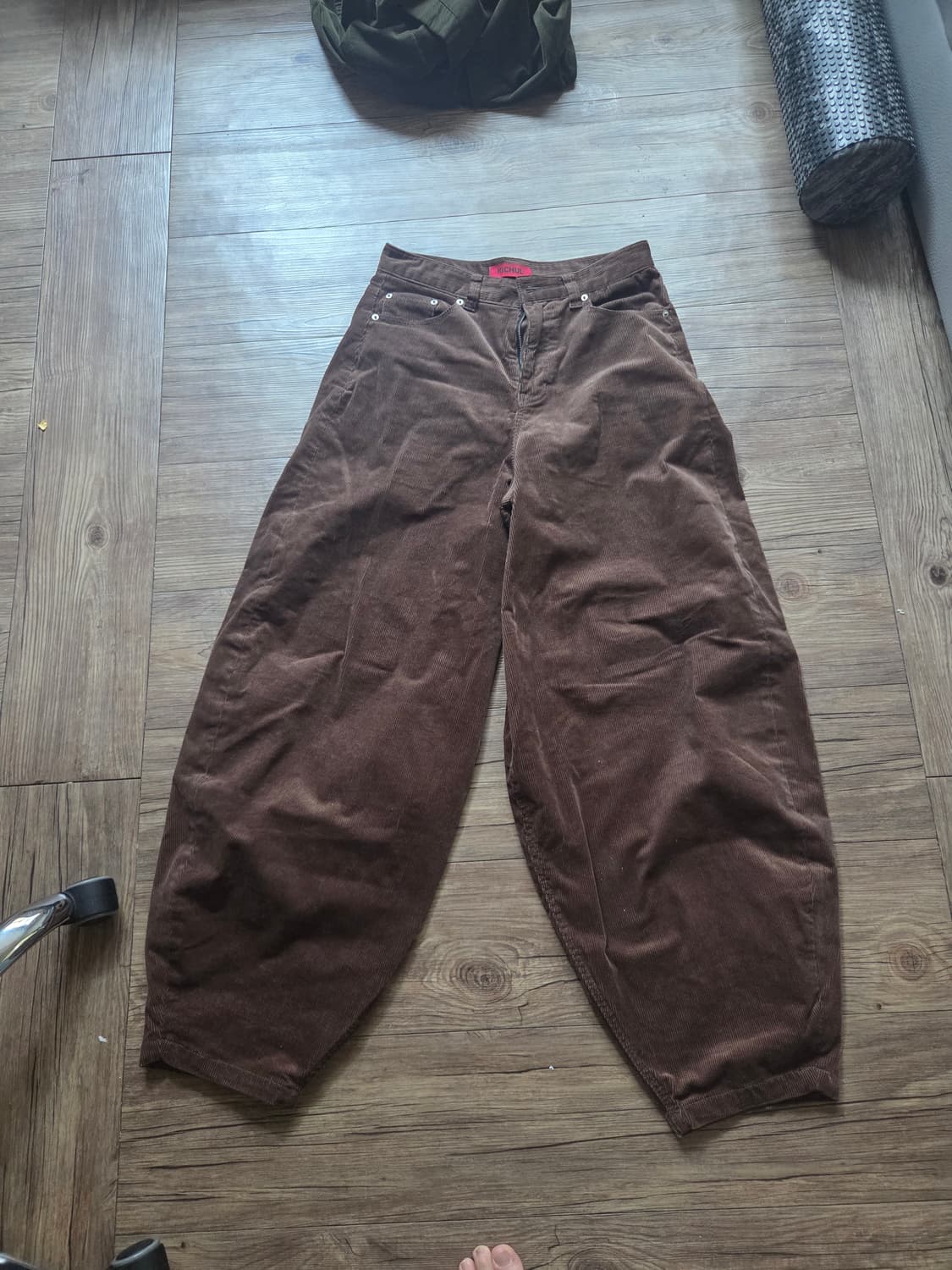 기철 코듀로이 팬츠 브라운 M 팝니다 상품이미지1