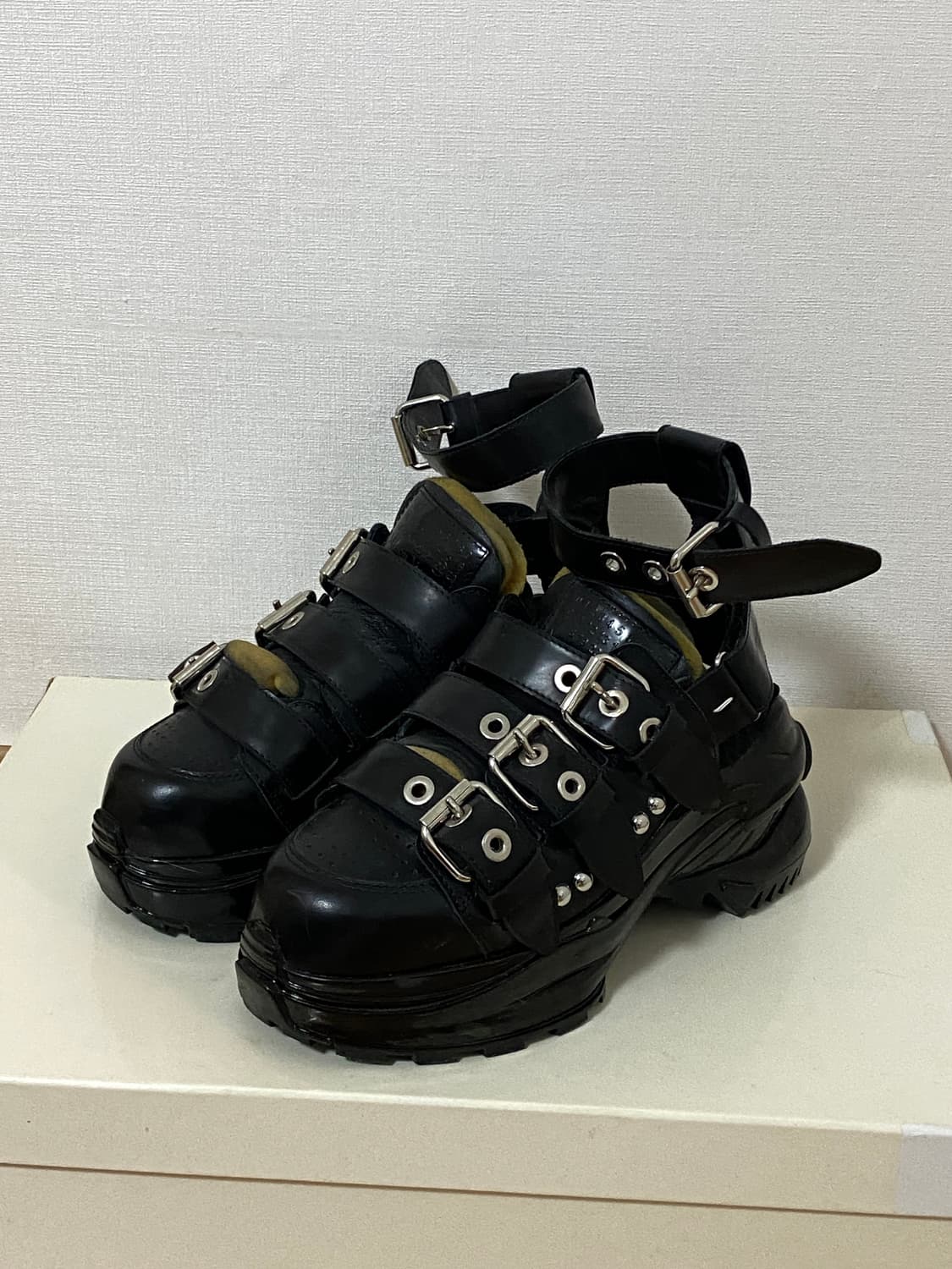 메종마르지엘라 버클 부츠 상품이미지1