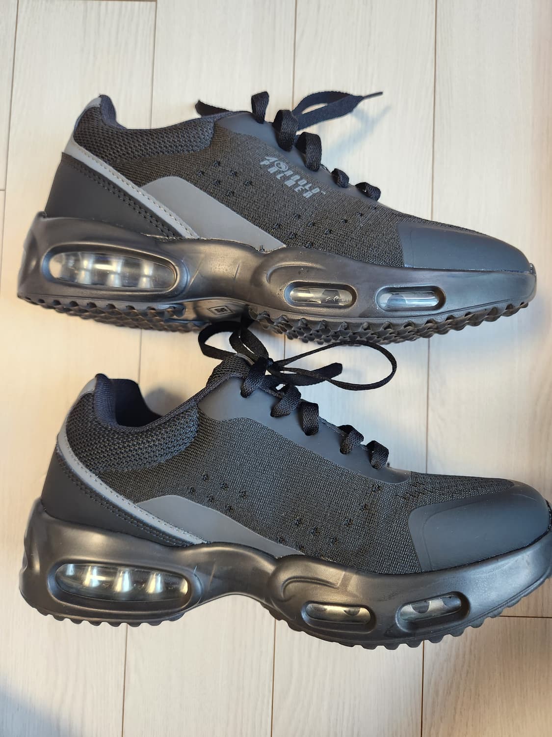 새상품급)아놀드파마 남성 에어운동화 조깅화 워킹화 헬스장 신발 

사이즈 상품이미지6