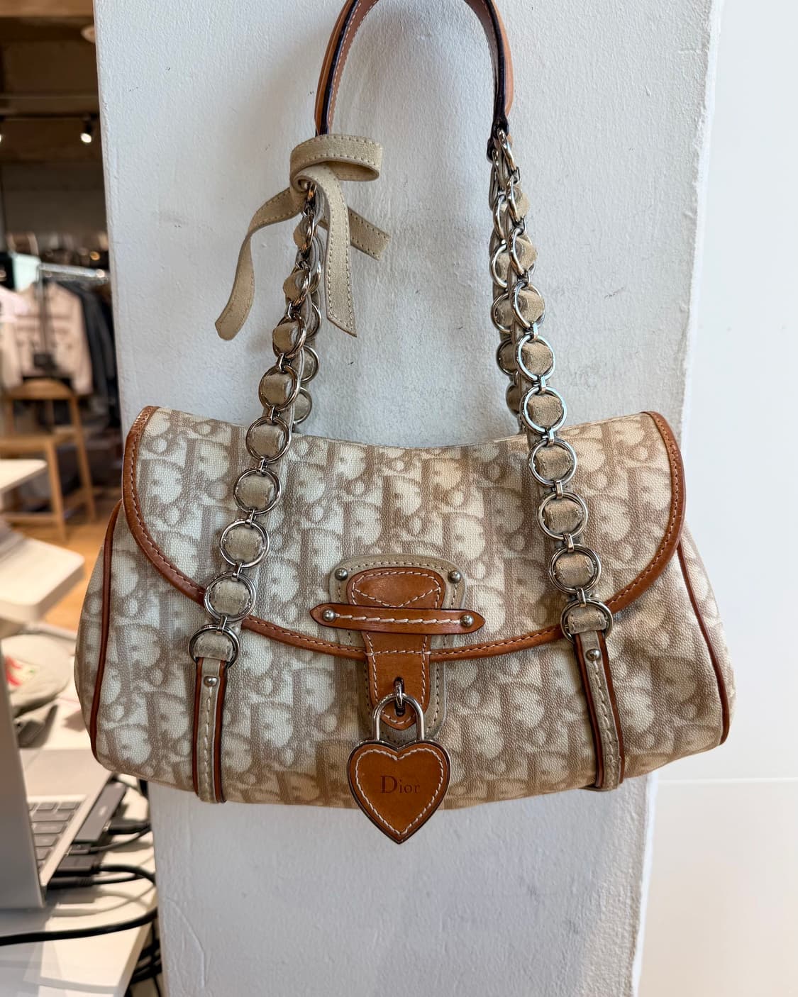 크리스찬 디올 베이지 로맨틱 트로터 숄더백  상품이미지3