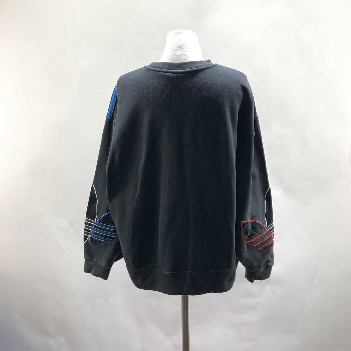 아디다스 여성 맨투맨 블랙 면함유 M  상품이미지3