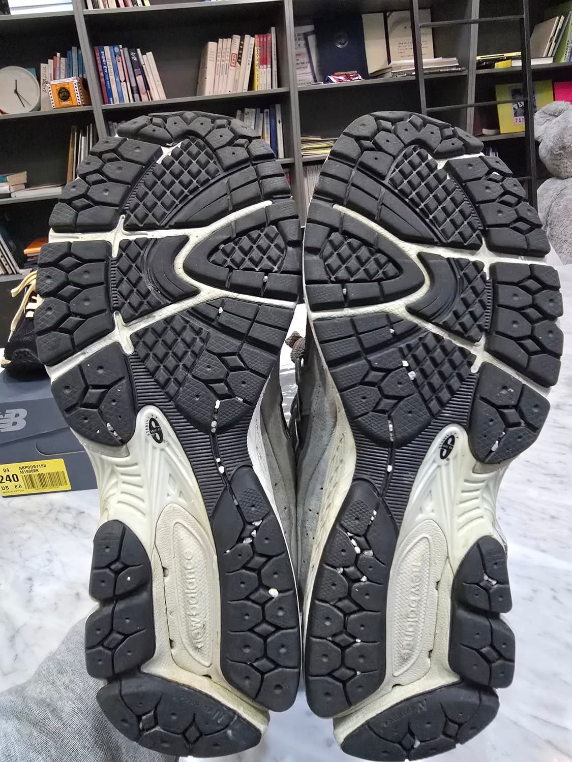 뉴발란스운동화 2002rc 230 판매합니다 상품이미지6