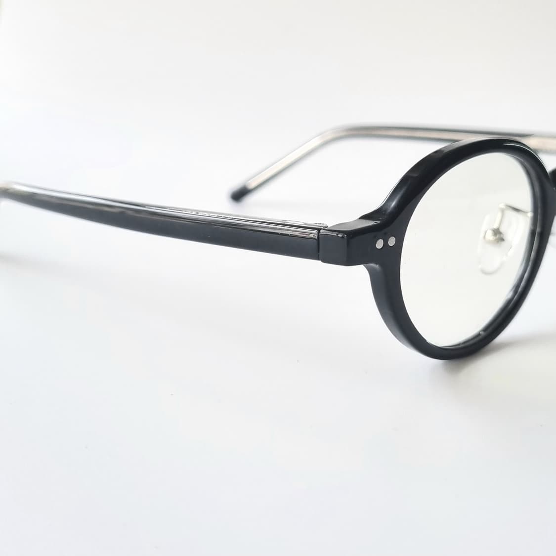 오벌 온테 블랙  코받침있는 뿔테 안경테 상품이미지7