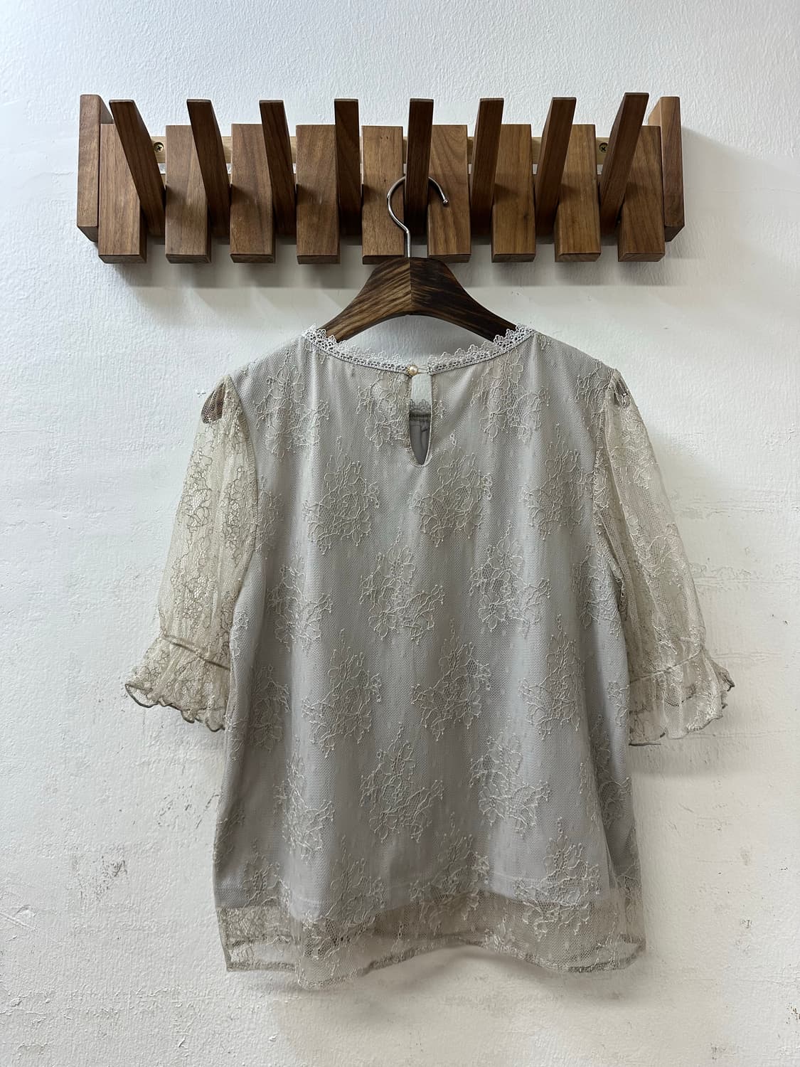 일본빈티지 Axes Femme 엑시즈팜 플라워 자수 레이스 진주 블라우스 상품이미지5