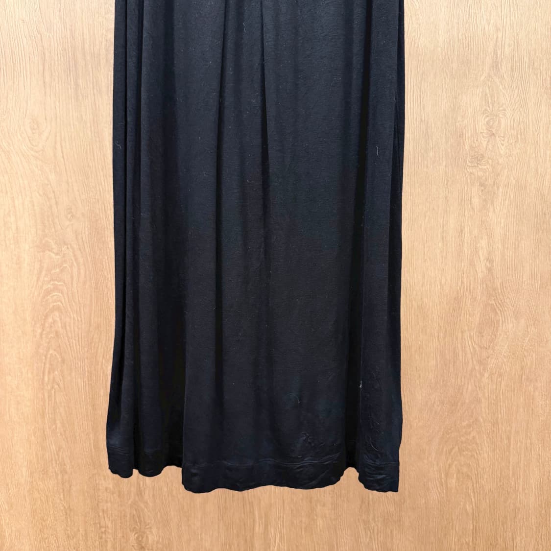 띠어리 배색 실크 요크 슬리브리스 미디 원피스 드레이프 블랙 상품이미지5