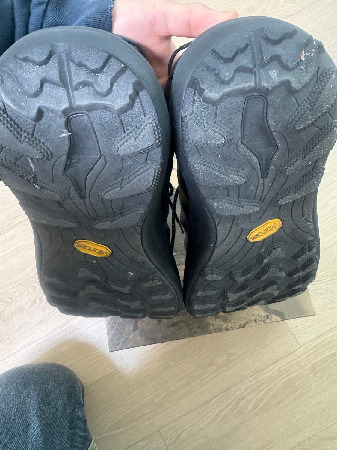 [42,270] 로아 셀라 270 판매 상품이미지5